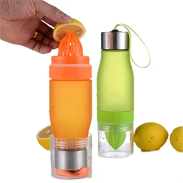 22 Oz Lemon Bottle/Fruit Cup/Manual Juice Pot